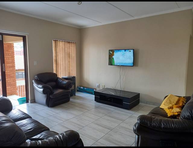 2 BEDROOM TOWNHOUSE SOLD IN GLENVISTA